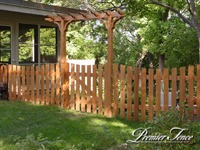 Wood-Picket-Fence-Victoria-Scalloped-with-Highland-Single-Arbor